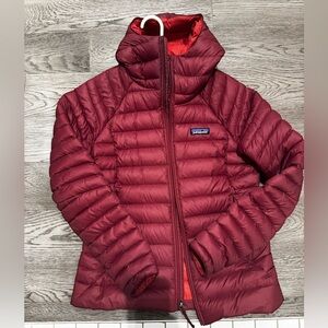 Patagonia Women's Burgundy Puffer Jacket